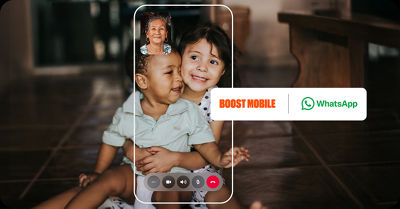 dos bebés a los que están fotografiando