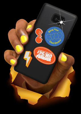 Mano sosteniendo un dispositivo